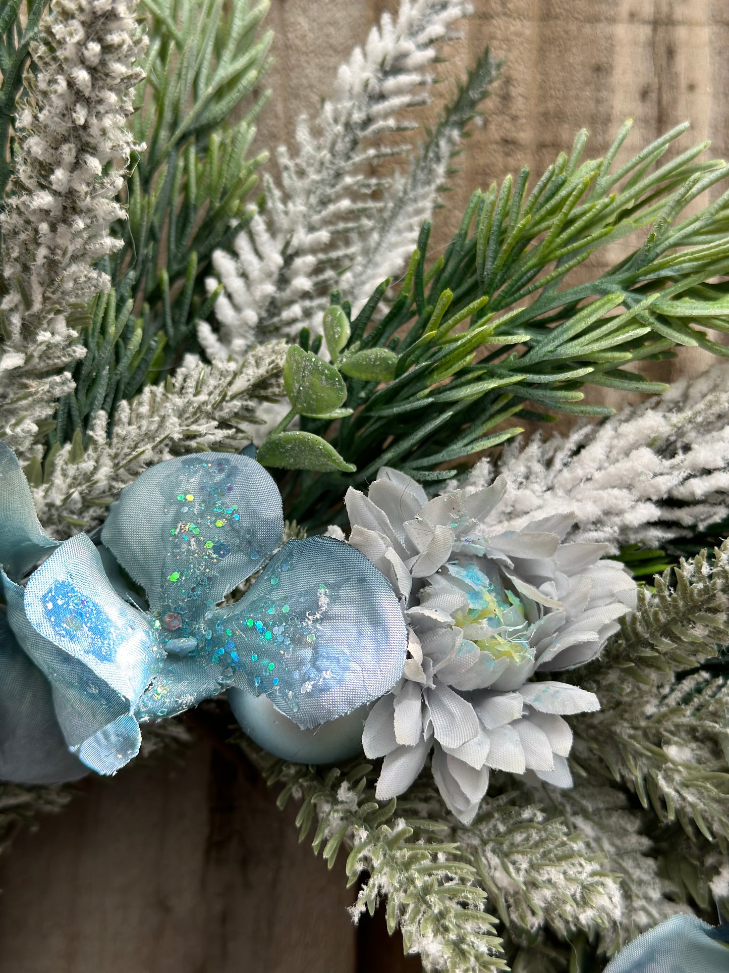 Bluebird Frosty Serenade Wreath
