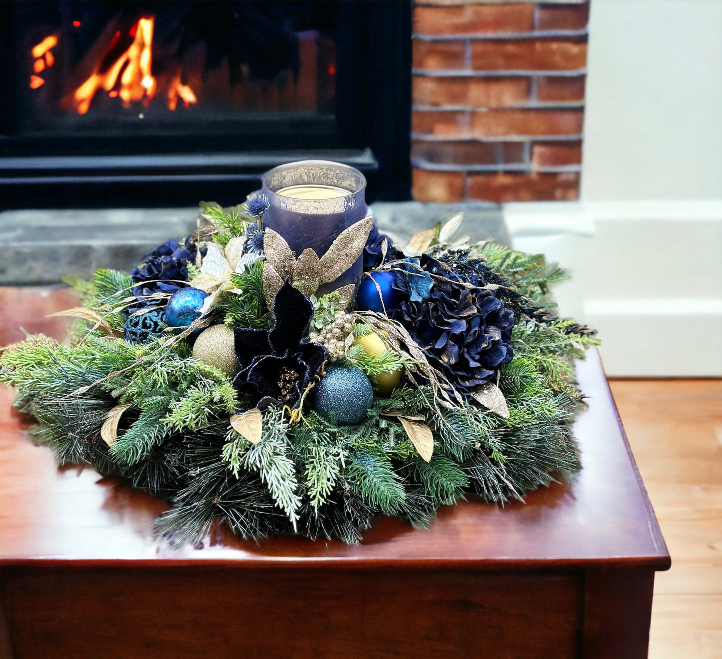 Velvet Night Christmas Centrepiece