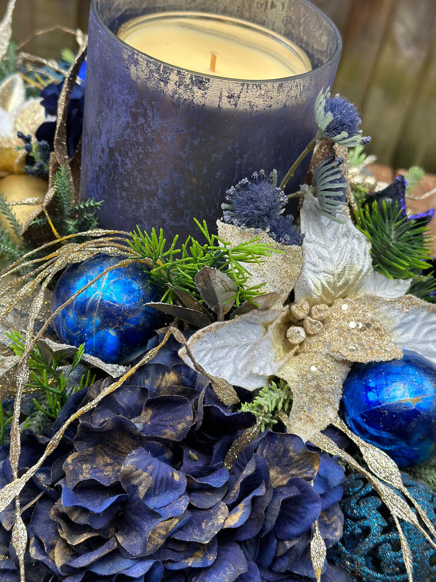Velvet Night Christmas Centrepiece