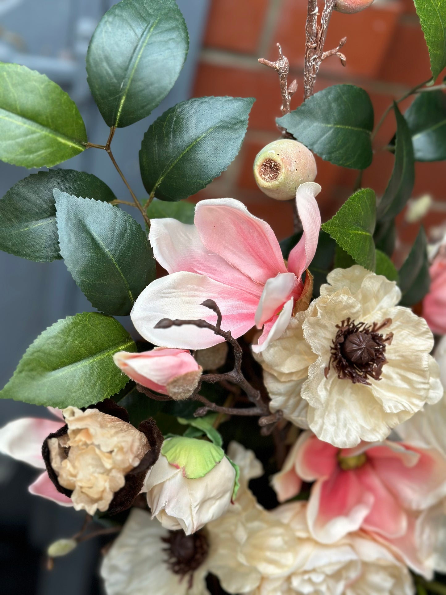 Creamy Serenade Floral Arrangement
