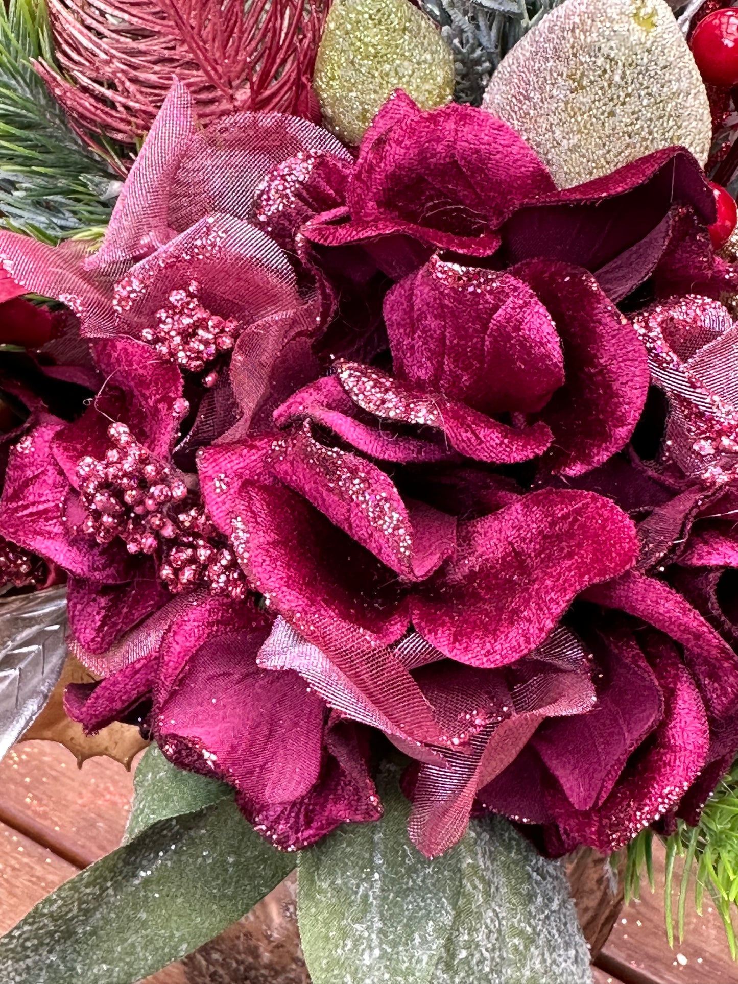 Shiraz Christmas Sparkle Arrangement