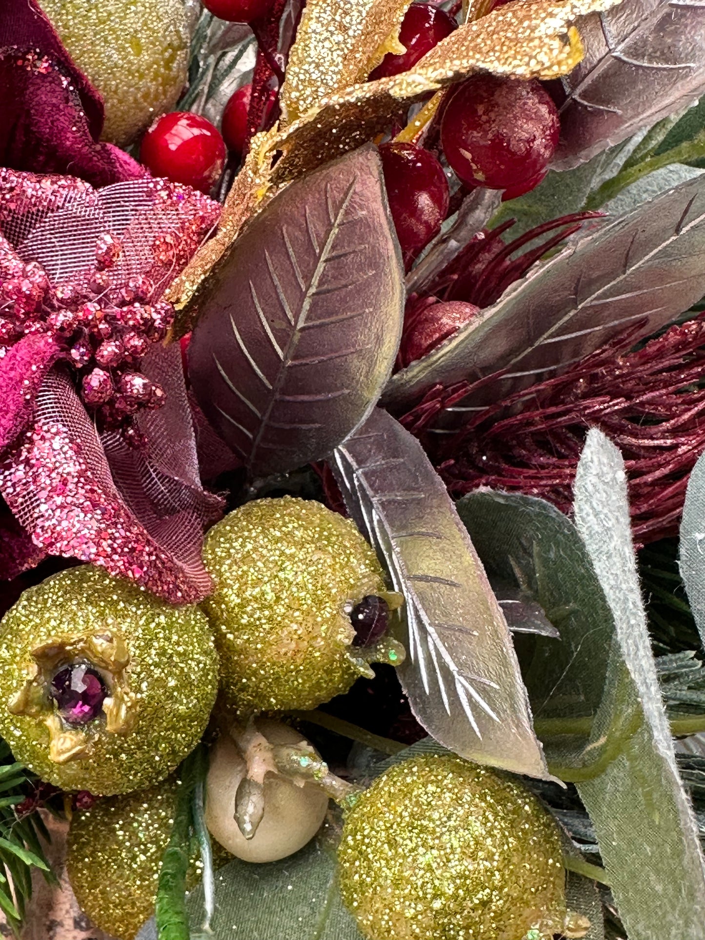 Shiraz Christmas Sparkle Arrangement