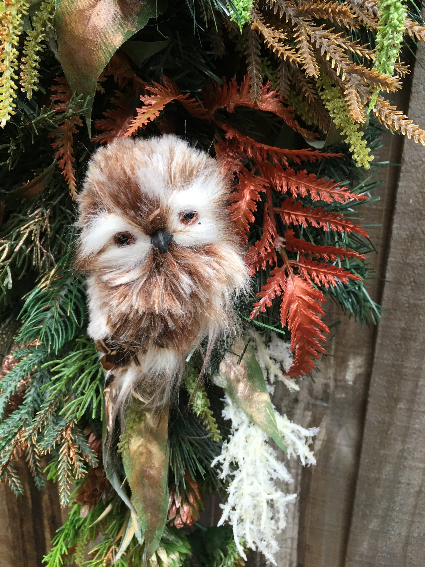 Owl’s Christmas Teardrop Swag