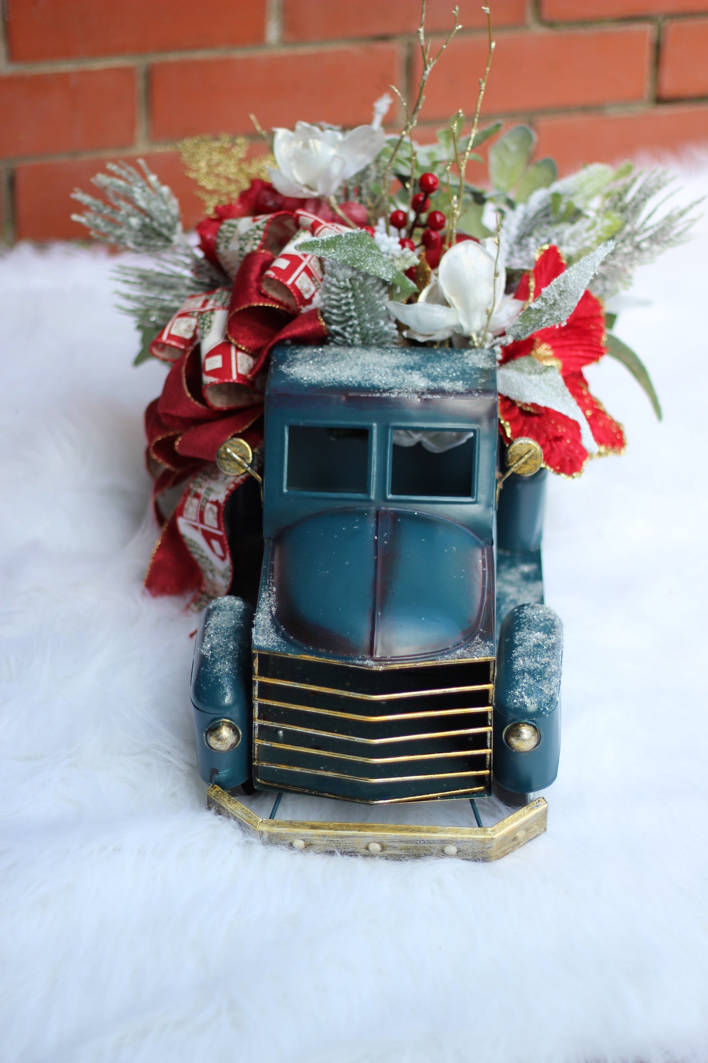Country Christmas Truck Table Arrangement