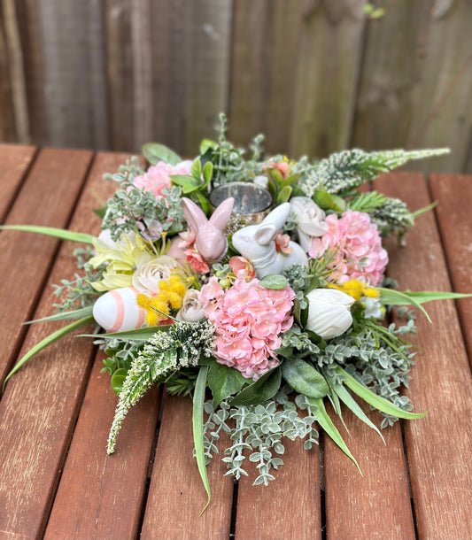 Hopping Along Easter Hunt Road Centrepiece