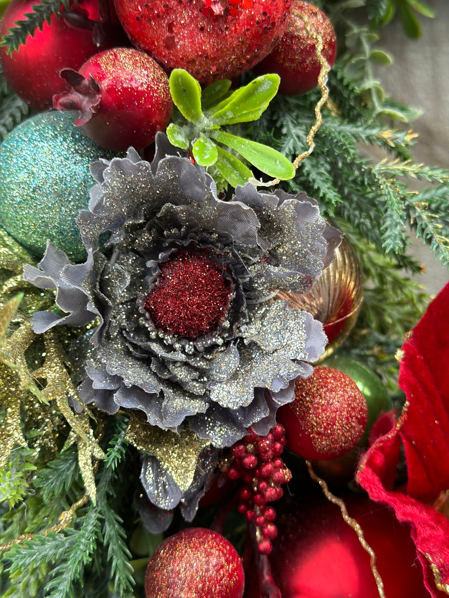 Crimson Christmas Tale Wreath