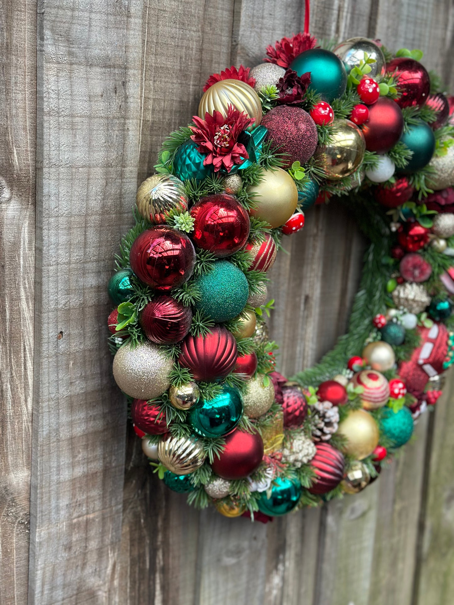 The Crowned Christmas ornament Wreath