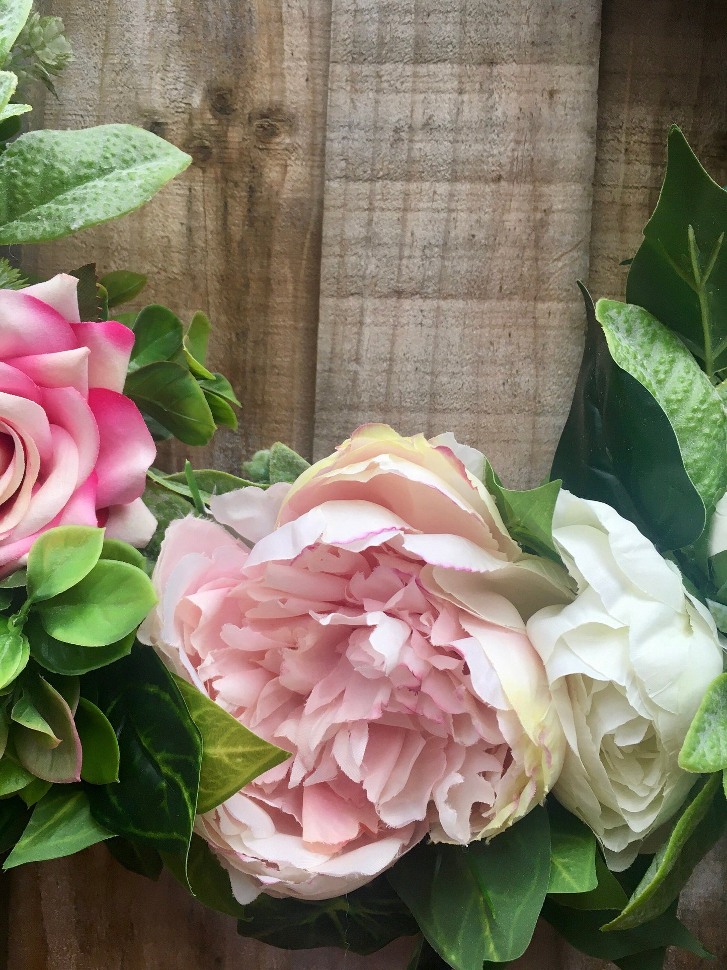 The Merging Hues of Pink Wreath