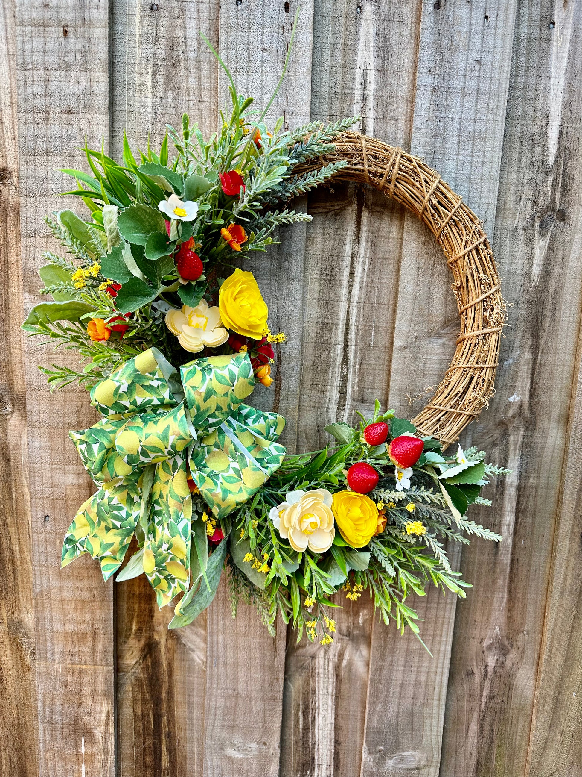 Strawberry Farm Wreath – Beliefs in Wreaths Decor Studio